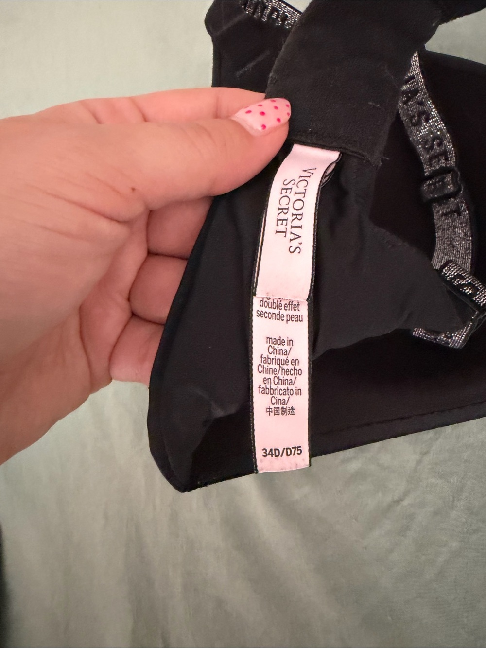 Set of 3 Lightly Lined VS Wireless Bras - Picture 4 of 11